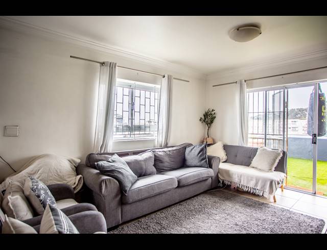 2 BEDROOM APARTMENT RENTED IN TYGER WATERFRONT